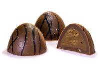 Walnuss-Nougat Kuppel Pralinés